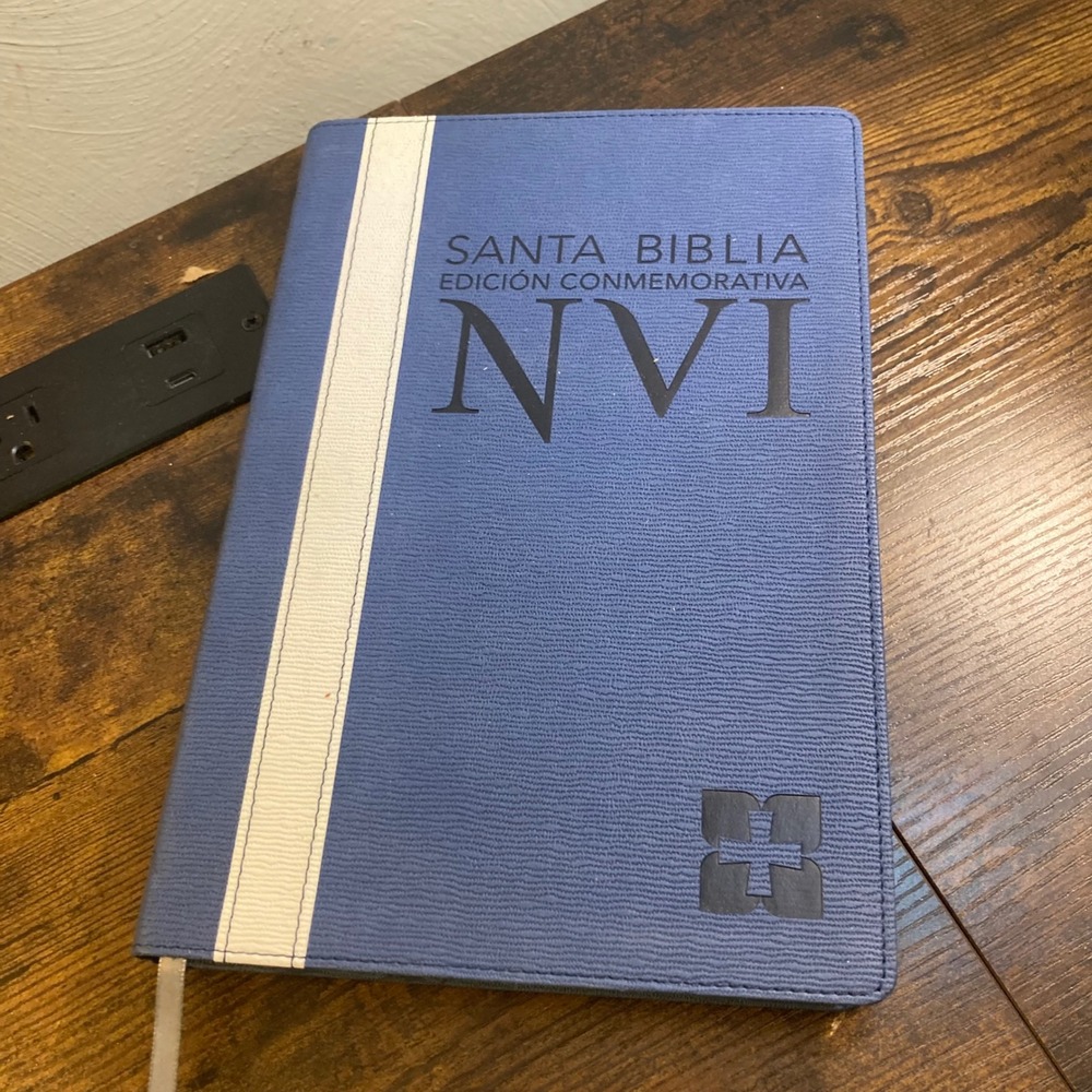 Santa Biblia NVI 2015 Vida Edicion Conmemorativa Red Letter Blue Bible